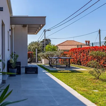 Villa Patras - Pool Mit Hydromassage - Istriensonne 0673 *