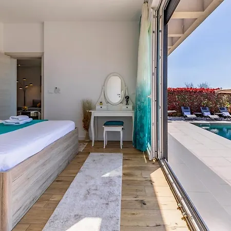 Patras - Pool Mit Hydromassage - Istriensonne 0673 * Pula