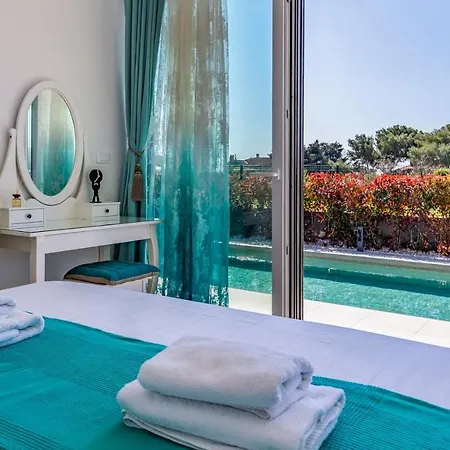 Patras - Pool Mit Hydromassage - Istriensonne 0673 Villa *