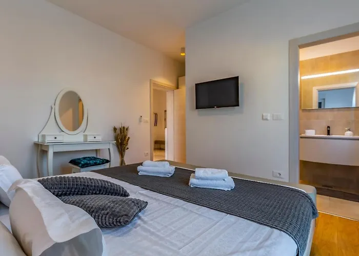 Patras - Pool Mit Hydromassage - Istriensonne 0673 Вілла