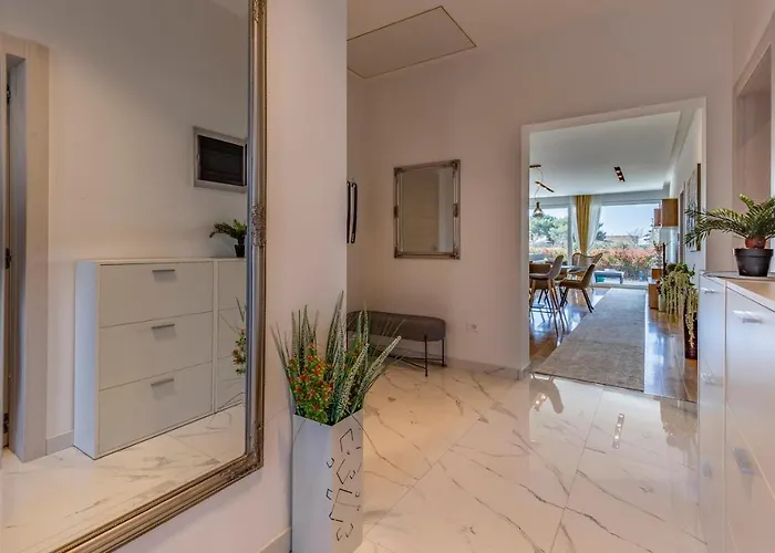 Patras - Pool Mit Hydromassage - Istriensonne 0673 * Пула