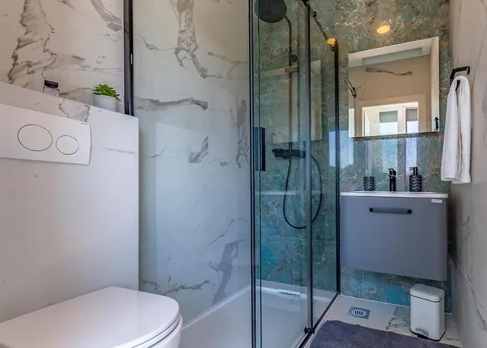 Вілла Patras - Pool Mit Hydromassage - Istriensonne 0673