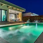 Patras - Pool Mit Hydromassage - Istriensonne 0673 بولا