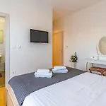 Patras - Pool Mit Hydromassage - Istriensonne 0673 فيلة *
